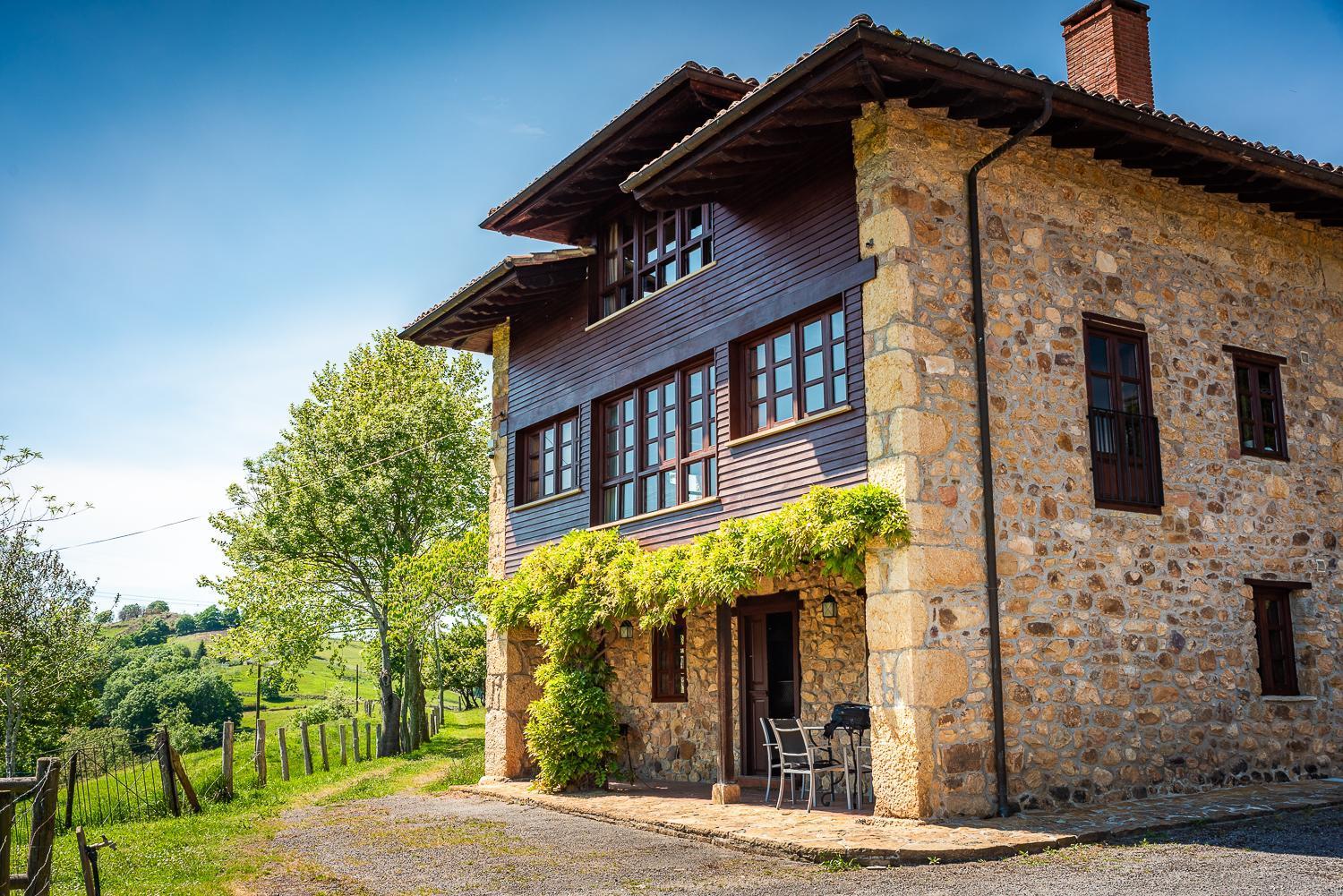 La Casona De Sovina Pension Piloña Buitenkant foto