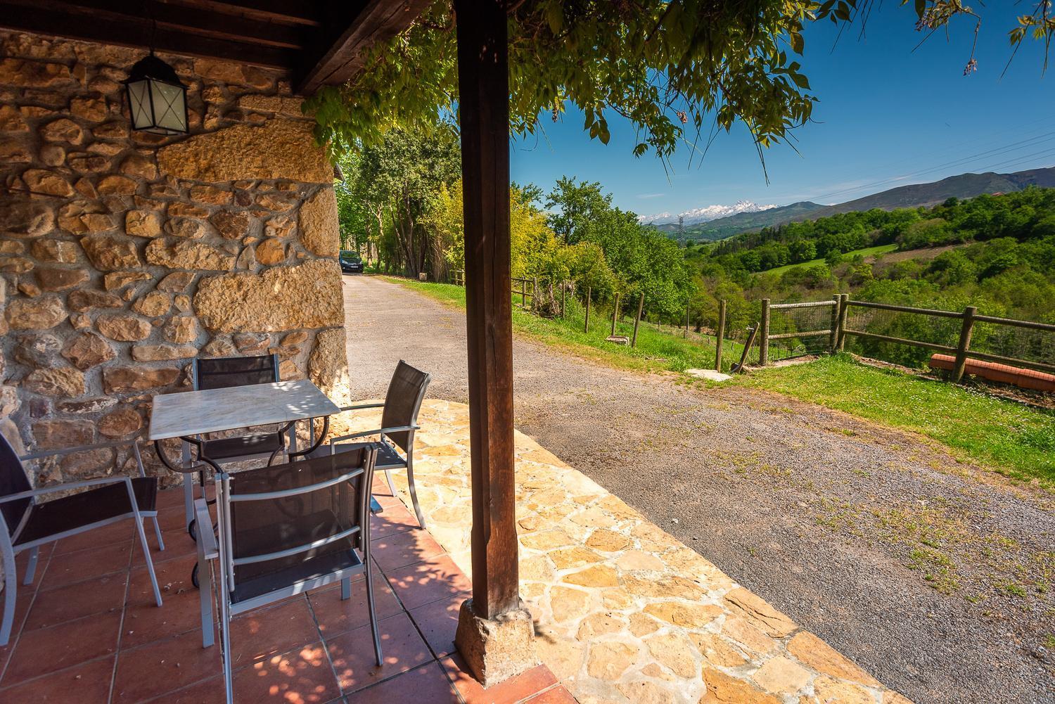 La Casona De Sovina Pension Piloña Buitenkant foto
